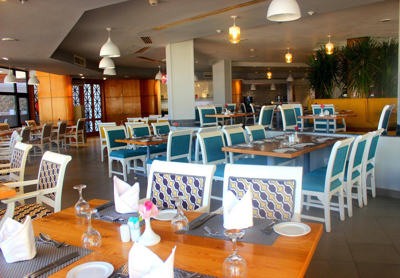 Санрайз холидей резорт хургада. Египет Хургада Санрайз Холидей. Sunrise Holidays Resort 5 Хургада. Sunrise Holidays Resort 5 Египет. Sunrise Holidays Resort Adults only 16+ 5* Хургада,.
