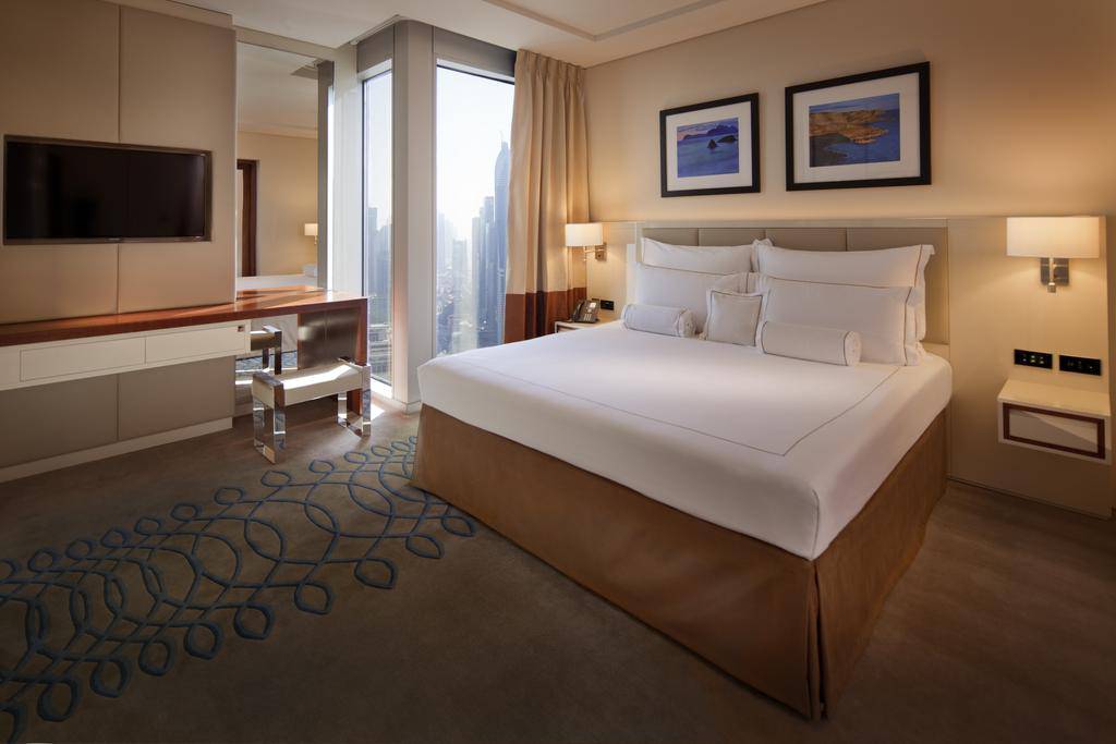 Jumeirah emirates towers. Jumeirah Emirates Towers 5. Jumeirah Emirates Towers Hotel. Jumeirah Emirates Towers Gold & Platinum Suites. Джумейра-Эмирейтс-Тауэрс цена номера.