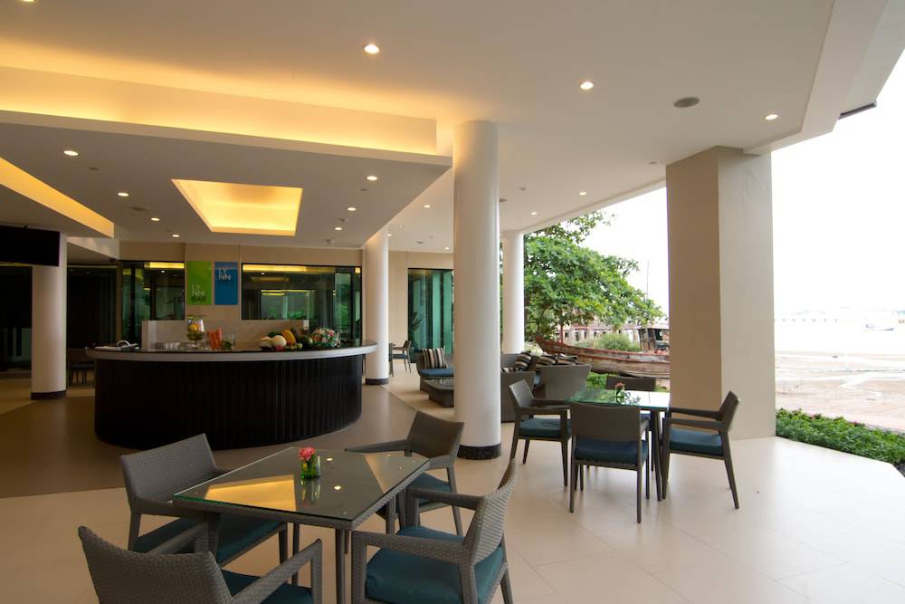 Sanctuary hotel pattaya. The Now Hotel 4 Паттайя.