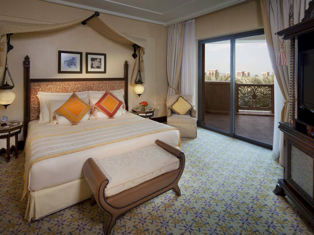 Отель Jumeirah al Qasr