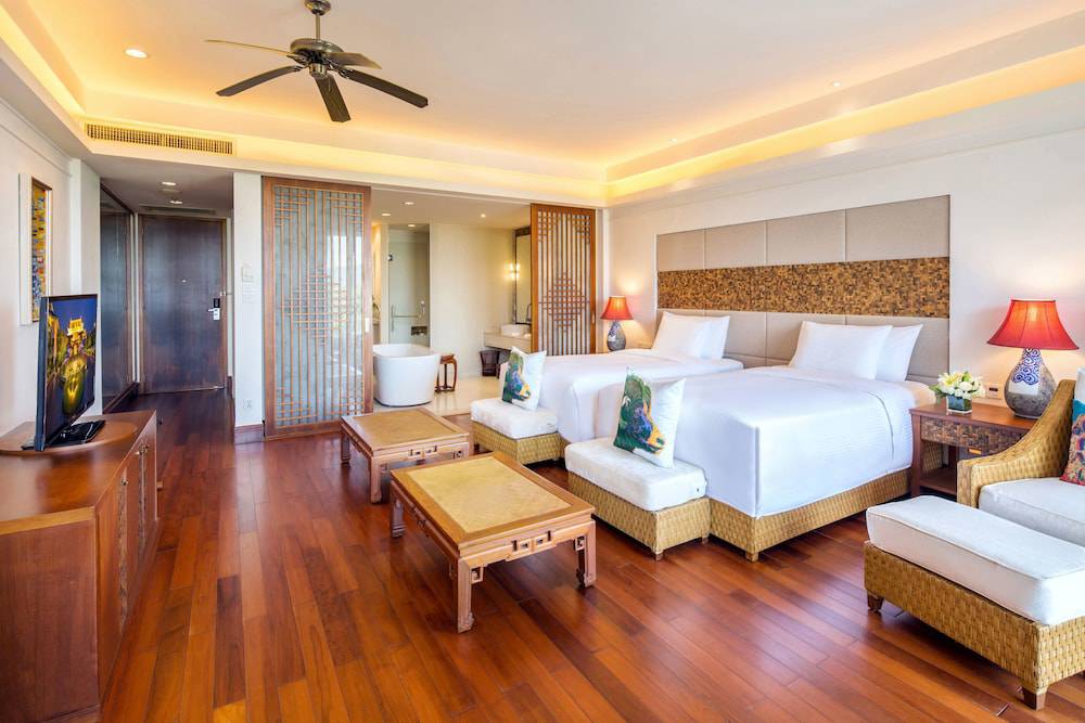 Huayu Resort & Spa Yalong Bay Sanya 5*. Отеля Huayu Resort & Spa Yalong Bay Sanya. Отель Хайнань комната. Отель Хайнань комната ванна.