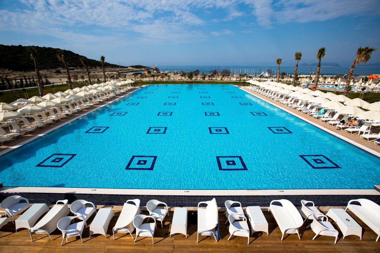 Отель Andriake Beach Club Hotel
