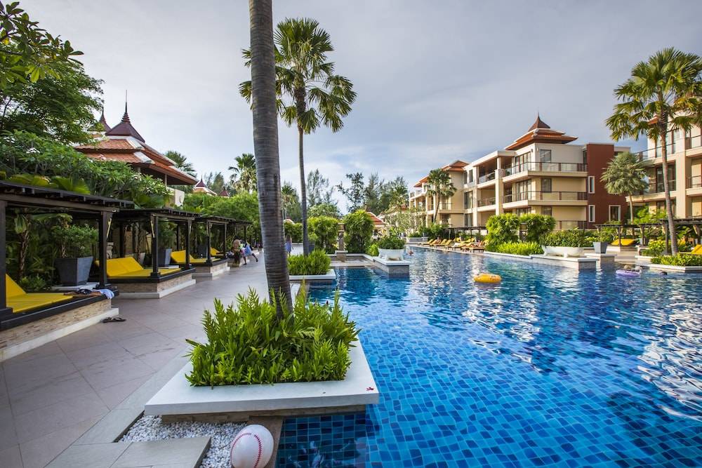 Пхукет bangtao beach. Movenpick Phuket Bangtao. Bangtao Beach Phuket. Moevenpick Bangtao Beach. Movenpick Resort Bangtao Beach Phuket 5*.