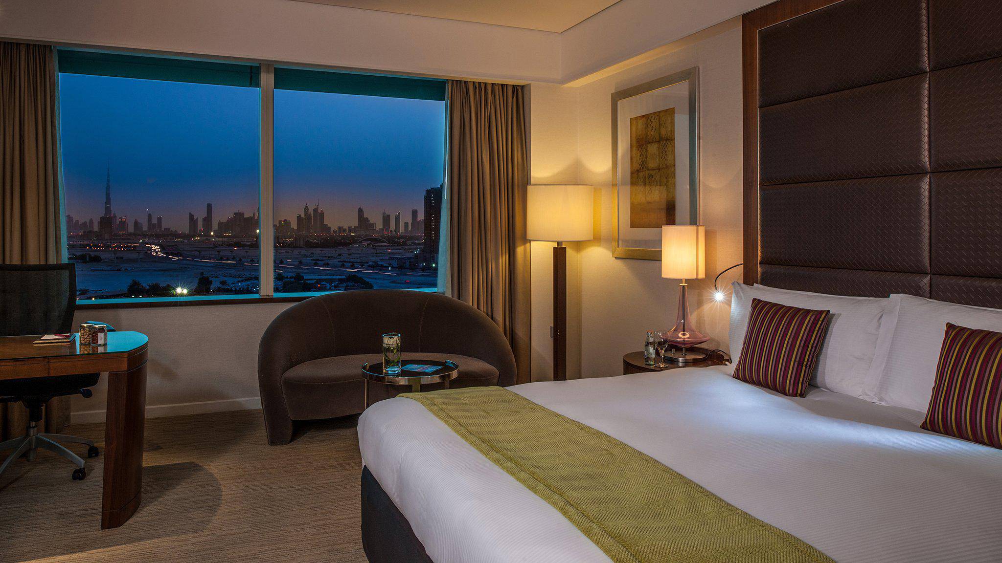 Crowne plaza jumeirah dubai 5