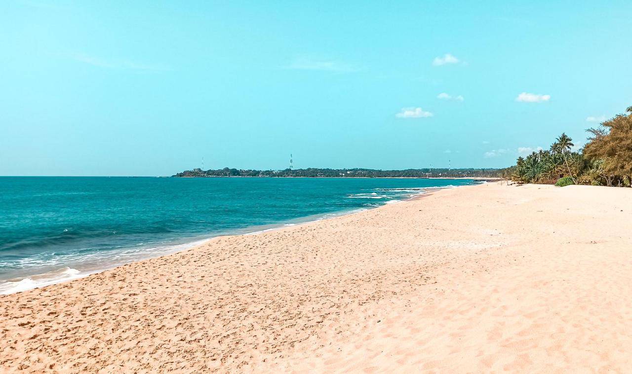 Lagoon paradise beach шри ланка