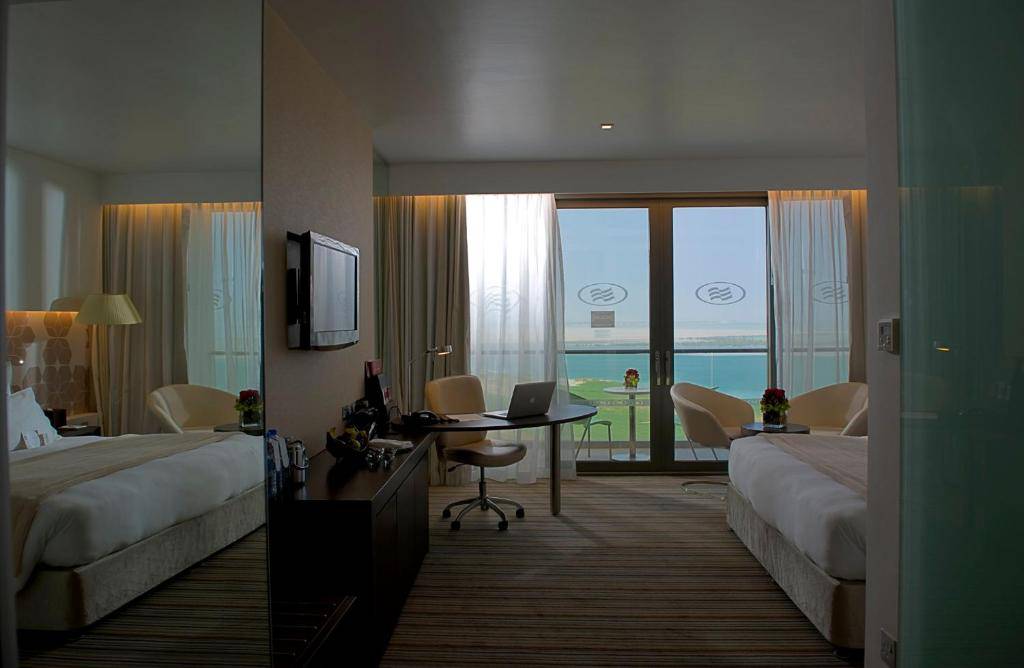 Crowne plaza abu dhabi yas island. Crowne Plaza Abu Dhabi yas Island 4.