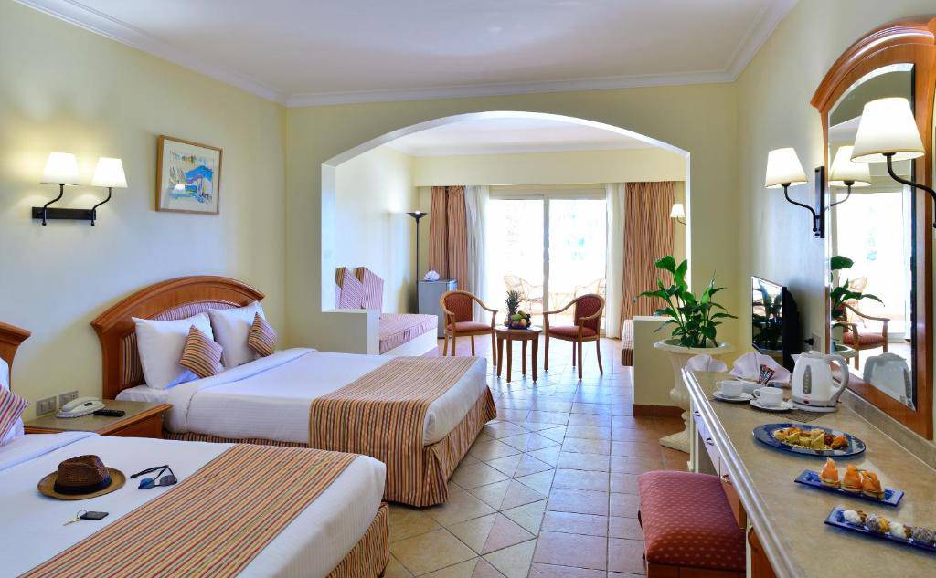 Sharm Grand Plaza Resort номера. Шарм Гранд Плаза Резорт 5 Шарм Шейх. Sharm Grand Plaza Resort 5 понтон. Sharm Grand Plaza Resort - Families and couples only.