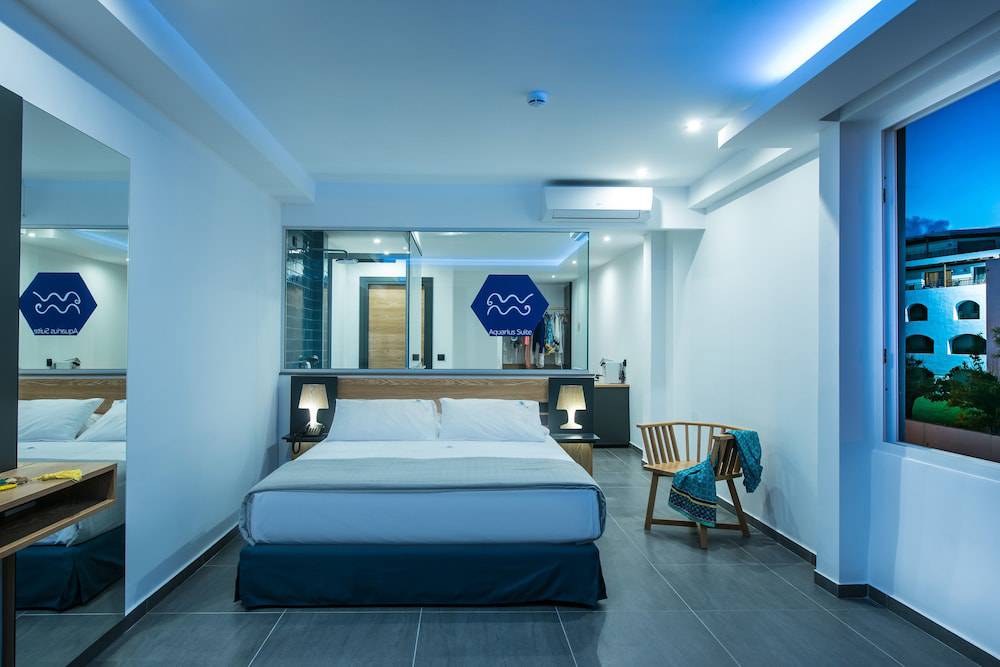 Infinity blue. Infinity Blue Boutique Hotel 4*. Infinity Blue Boutique Hotel & Spa - Adults only. Отель в синем цвете. Отель с голубыми полами.