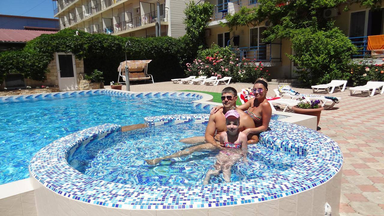 Дом парадиз. Hotel Paradise naken. 1092 Paradise. Babymane Paradise. Propagation: Paradise Hotel.