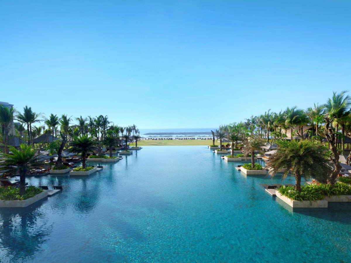 Kempinski bali. Кемпински Бали Нуса Дуа. Кемпинский Бали. Отель Кемпински Нуса Дуа. Кемпинский Бали частный пляж.