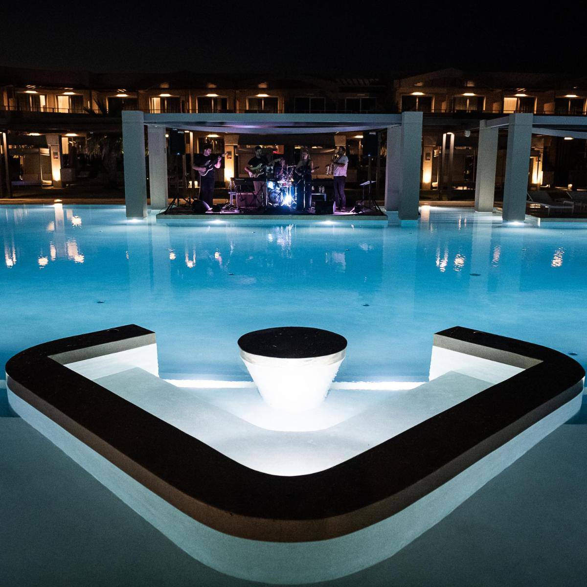 Euphoria resort. Euphoria Hotels & Resort. Euphoria Resort 5*. Euphoria Hotel Resort 5 вход. Эйфория отель Греция Инстаграм